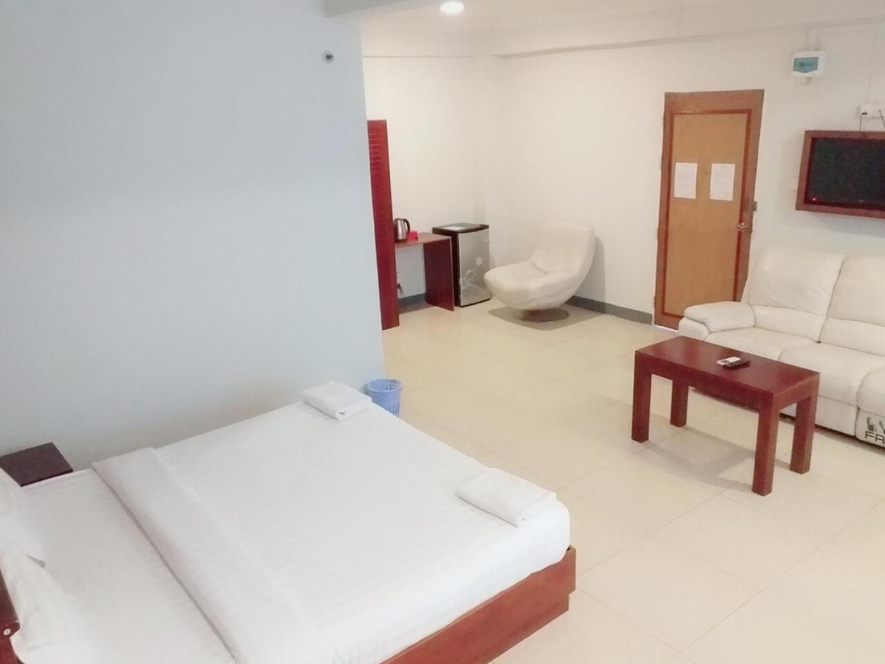 Lanmadaw Plaza Hotel China Town Rangum Exterior foto